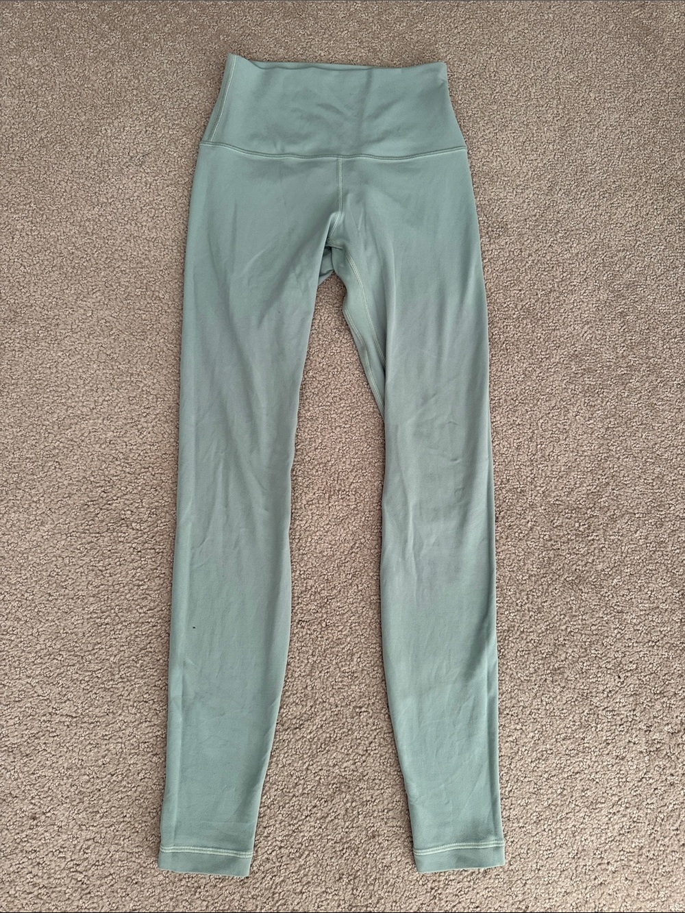 lululemon Light Sage Green Athletic Align  Leggings